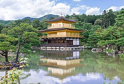 鹿苑寺のサムネイル
